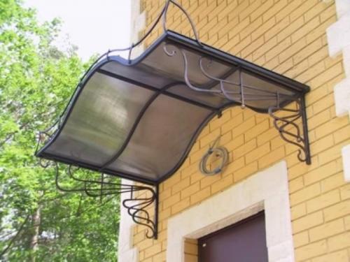 Крыльцо из металла с навесом. Легкий навес простого крыльца