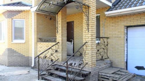 Крыльцо металлическое своими руками. Строим крыльцо из уголка 10