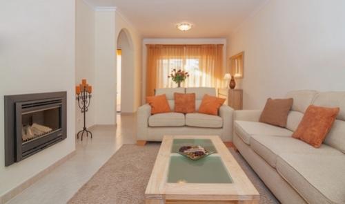 Расстановка мебели в прямоугольном зале. Как расставить мебель в прямоугольной гостиной?