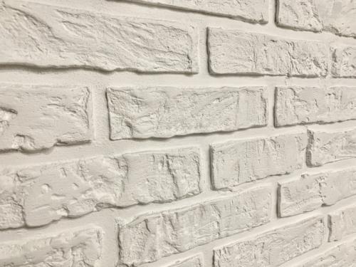 Декоративные кирпичи из гипсовой штукатурки. Стена под кирпич из штукатурки своими руками