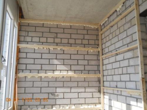 Чем отделать кирпичные стены внутри дома. Методы выравнивания кирпичных стен