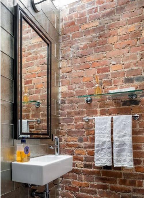 Кирпичная стена в ванной своими руками. Стильная кирпичная кладка в ванной комнате