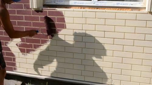 Чем покрывают кирпичные стены. Краска для кирпича для наружных работ