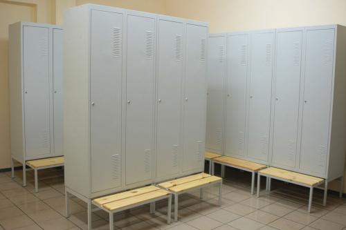 Шкаф для раздевалки размеры. Виды