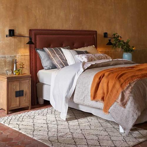 Велюровая кровать в интерьере. Изголовье кровати — лучшие способы оформления и варианты дизайна (120 фото)