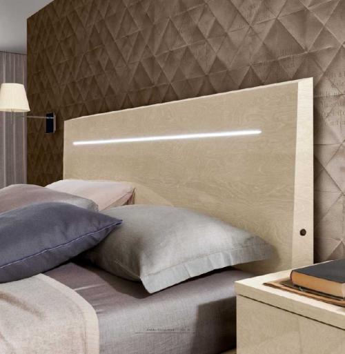 Велюровая кровать в интерьере. Изголовье кровати — лучшие способы оформления и варианты дизайна (120 фото)
