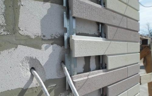 Пристройка к дому на отдельном фундаменте. Из чего лучше сделать пристройку к дому: выбор материала и фундамента