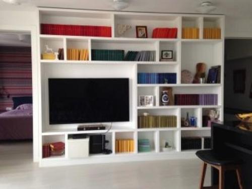 Декоративные полочки на стену. Виды настенных полок 13