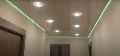 Натяжные потолки с подсветкой. В каком стиле интерьера применяют подсветку потолка 09 Натяжные потолки с подсветкой. В каком стиле интерьера применяют подсветку потолка 09