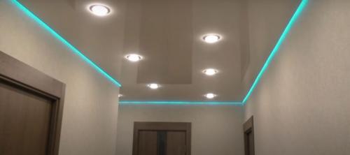 Натяжные потолки с подсветкой. В каком стиле интерьера применяют подсветку потолка 10 Натяжные потолки с подсветкой. В каком стиле интерьера применяют подсветку потолка 10