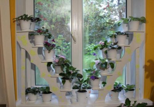 Настенные полки в интерьере гостинной. Настенные полки в интерьере гостиной — фото примеров