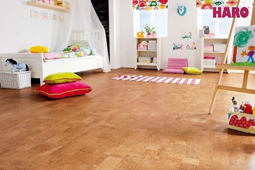 Пробковый пол в интерьере 01