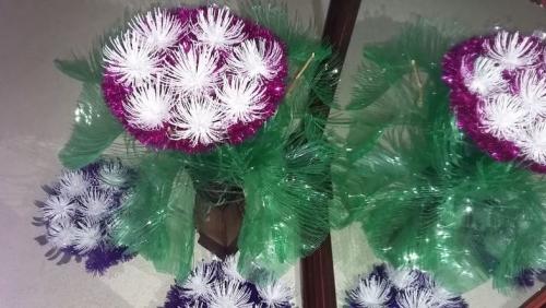 Красивые цветы из пластиковых бутылок. Цветы из пластиковых бутылок: делаем для дачи, сада и огорода по инструкции для начинающих, фото обзор лучших идей