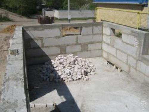 Как правильно построить дом с цокольным этажом. Особенности конструкции