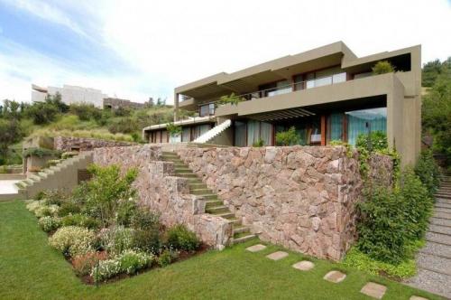 Проекты домов с цокольным этажом на склоне. Дом на склоне — идеи создания стильного дизайна современного дома 03