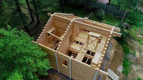 Профилированный или клееный брус: какой лучше для вашего проекта 01