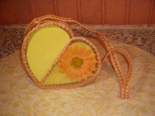 Умный и экологичный подарок: сумочка из пластиковых бутылок для Маленькой Леди 04