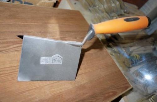 Как шпаклевать потолок из гипсокартона своими руками. Все о монтаже и ремонте потолков своими руками