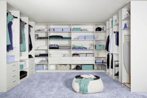 Гардеробная в спальне своими руками. Как организовать удобную гардеробную в спальне