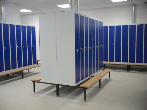 Какие материалы используются для изготовления шкафчиков в раздевалке БУ. Особенности