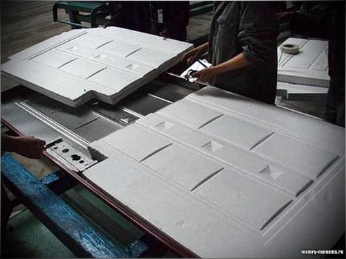 Какие особенности утепления железной входной двери в коммерческих и промышленных зданиях. Внутреннее утепление металлической двери