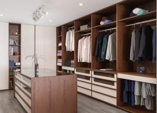 Создание гардеробной в спальне: лучшие идеи 2017 года 02 Создание гардеробной в спальне: лучшие идеи 2017 года 02