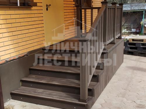 Металлическое крыльцо: плюсы и минусы для вашего дома 03