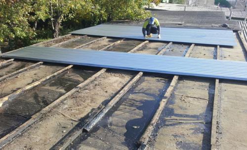 Как покрыть крышу стеклоизолом своими руками. Как покрыть стеклоизолом деревянную поверхность 04 Как покрыть крышу стеклоизолом своими руками. Как покрыть стеклоизолом деревянную поверхность 04