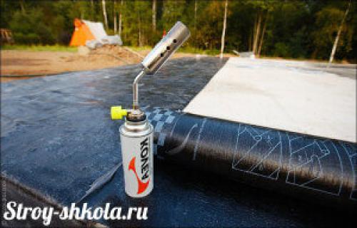 Укладка стеклоизола холодным способом. Как класть стеклоизол