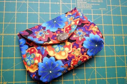 Упаковка из пластиковых бутылок: новая тенденция в сумочках-косметичках 18 Упаковка из пластиковых бутылок: новая тенденция в сумочках-косметичках 18