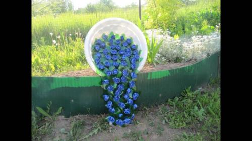 Что такое вьющиеся цветы из пластиковых бутылок. Вьющиеся цветы из пластиковых бутылок