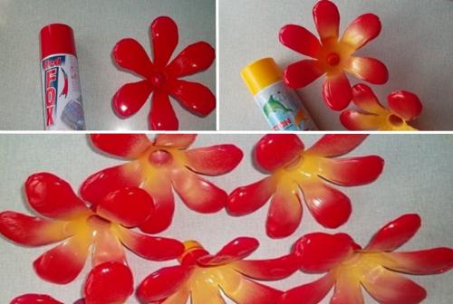 Как вырезать форму вьющихся цветов из пластиковой бутылки. Вариант 3 – кливии.