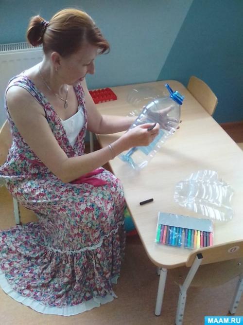 Простые цветы из пластиковых бутылок. Мастер-класс украшения из пластиковых бутылок «Необычные цветы»