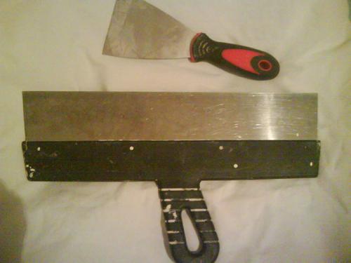 Как нанести шпаклевку на потолок. Этап 2 – сбор необходимого инструмента