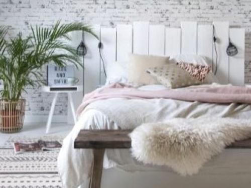 Кирпичная стена на кухне белая. В разных помещениях