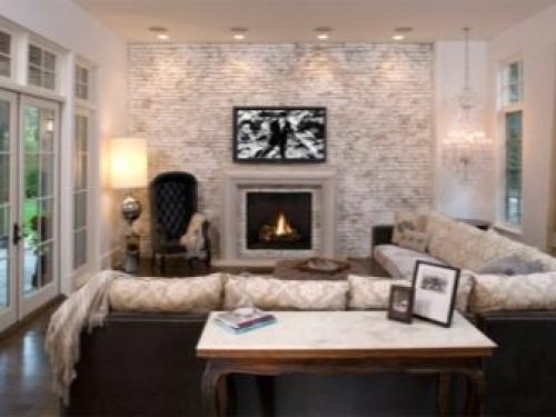 Кирпичная стена на кухне белая. В разных помещениях