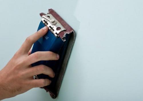 Как шпаклевать потолок под покраску. Инструменты и материалы