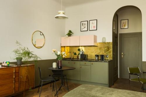 Кухня серо-зеленого цвета. Зеленая кухня — сочетание цветов и оттенков