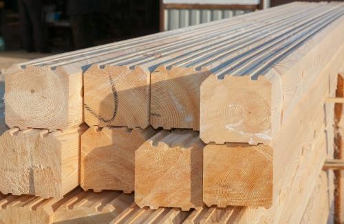 Профилированный брус или оцилиндрованное бревно: что лучше для строительства 07