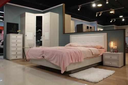 Создайте уютный интерьер спальни с помощью правильной расстановки мебели 03