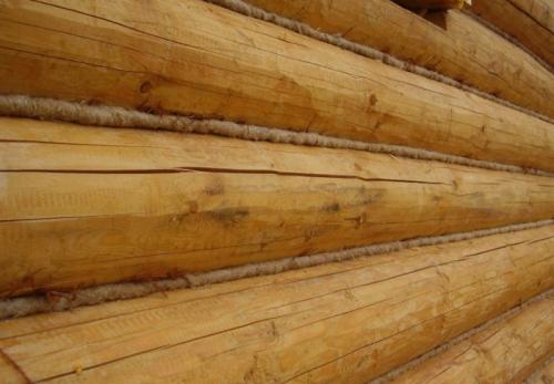 Что прокладывают между бревнами сруба. Виды популярных межвенцовых утеплителей