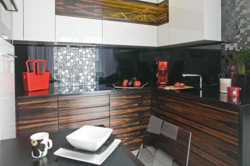 Отделка стен своими руками дешево. Панели МДФ