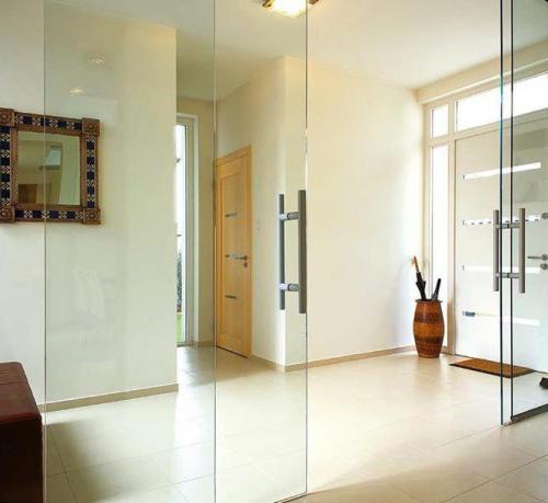 Отделка стен своими руками дешево. Панели МДФ