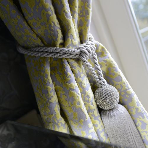 Канат для декоративной отделки. Возможности внедрения в лестницы