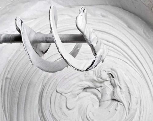 Как шпаклевать потолок новичку. Технология шпаклевки потолков