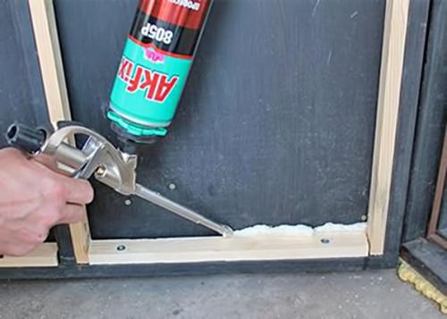 Какие инструменты необходимы для утепления дверей. Разновидности утеплителей для дверей