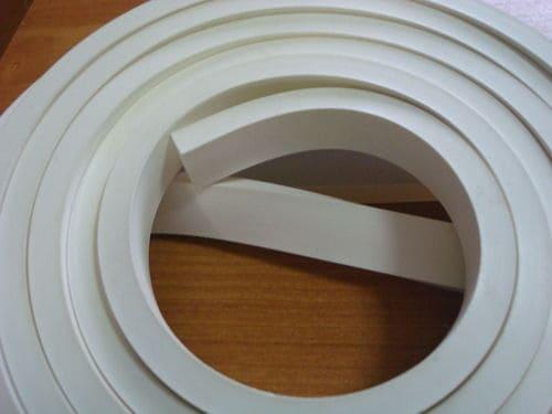 Как закрепить утеплительный материал на дверях. Какой утеплитель лучше выбрать?