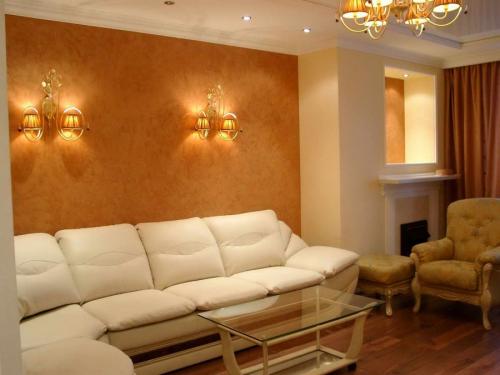 Варианты внутренней отделки дома. Отделка стен в доме: обзор лучших материалов и технологий. 90 фото вариантов дизайна стен в частном доме