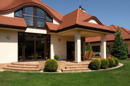 Что такое фронтонные и карнизные свесы. Виды карнизов крыши