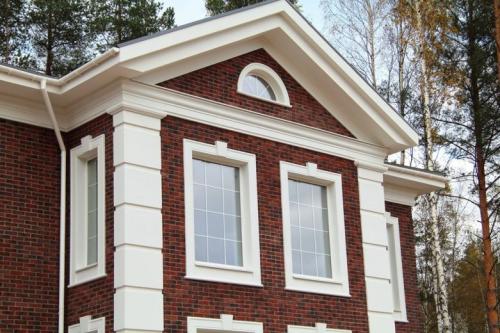 Как задекорировать стену на улице. Фасадный декор своими руками: мастер-класс по наружной отделке дома. Фото лучших примеров + советы по выбору материалов